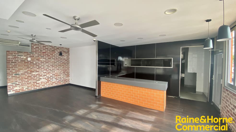 Click to view all images Shops 8-10/35-37 Coral Street The Entrance NSW 2261 - Image 3