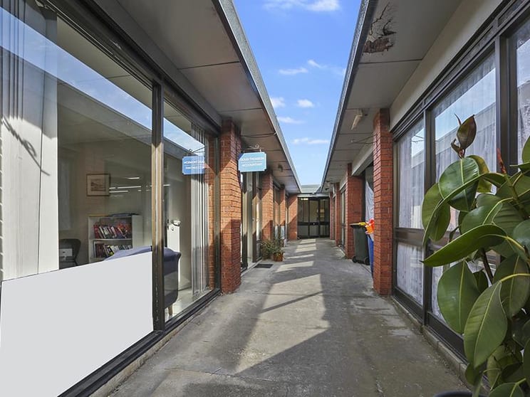 Click to view all images Unit 6, 124 High Street/Unit 6, 124 High Street Belmont VIC 3216 - Image 2