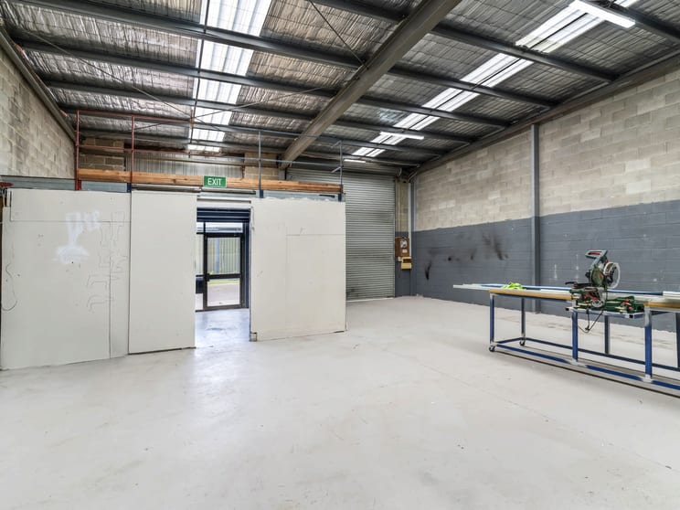 Click to view all images 2/5 June Avenue Dromana VIC 3936 - Image 3