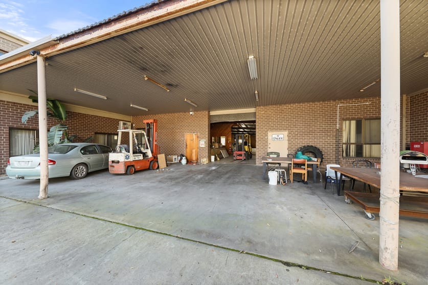 Click to view all images 17-19 Kembla Street Cheltenham VIC 3192 - Image 2