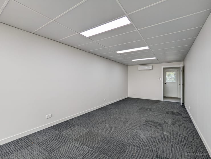 Click to view all images Shop 7/100 Hill Street Newtown QLD 4350 - Image 2