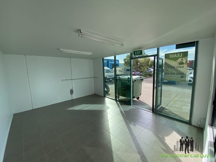 Click to view all images UB,2/5-7 Boeing Pl Caboolture QLD 4510 - Image 2