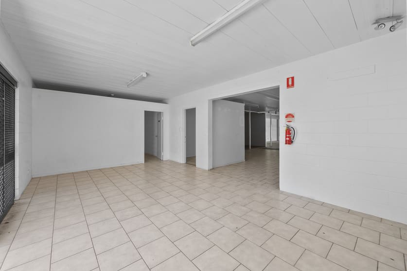 Click to view all images 2/7 Castlemaine Street Kirwan QLD 4817 - Image 3