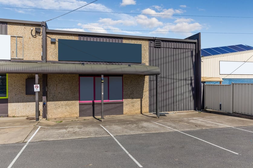 Click to view all images 100 Hattam Street Golden Gully VIC 3555 - Image 1