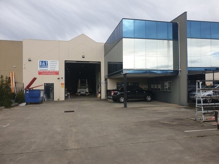 Click to view all images 2/8 Merri Concourse Campbellfield VIC 3061 - Image 1
