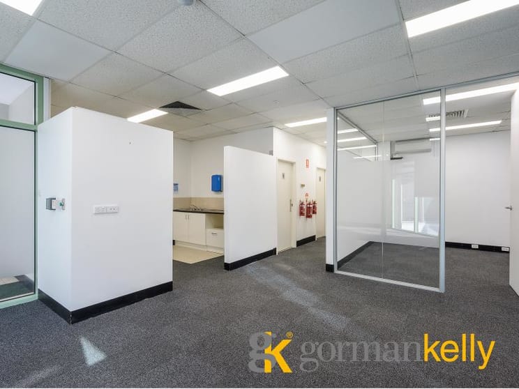 Click to view all images Level 1 Suite 12/214-216 Bay Street Brighton VIC 3186 - Image 3