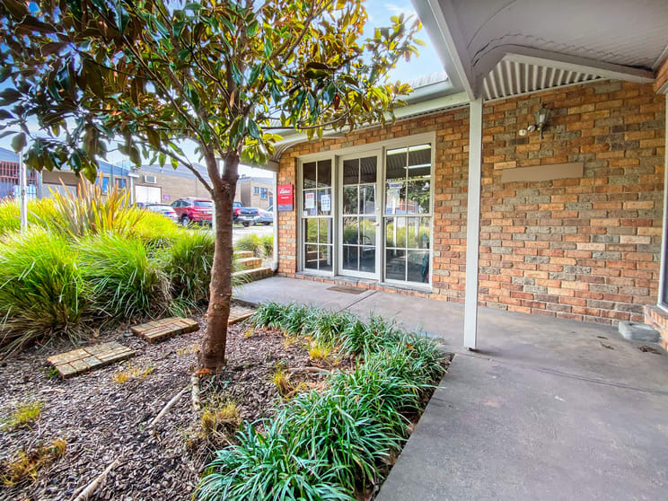 Click to view all images 3/1 Barkly Street Warragul VIC 3820 - Image 1
