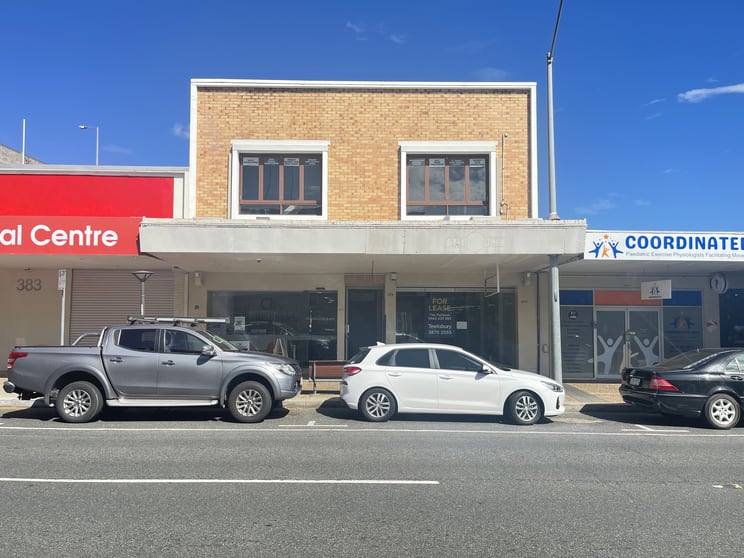 Click to view all images 8/377 Logan Road Greenslopes QLD 4120 - Image 1