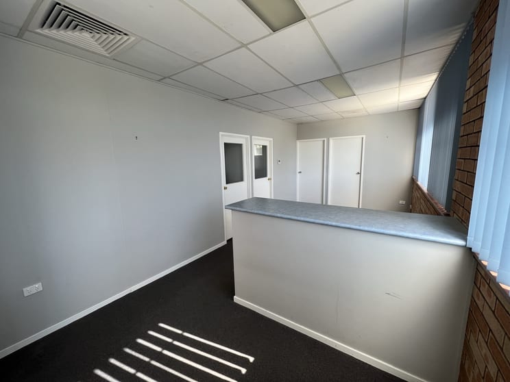 Click to view all images 4/30 Orient Street Batemans Bay NSW 2536 - Image 3