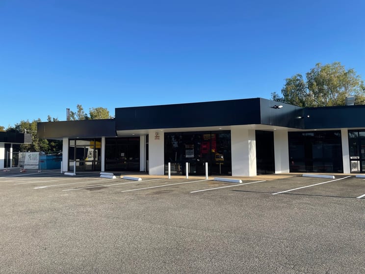 Click to view all images 177 Government Road Labrador QLD 4215 - Image 3