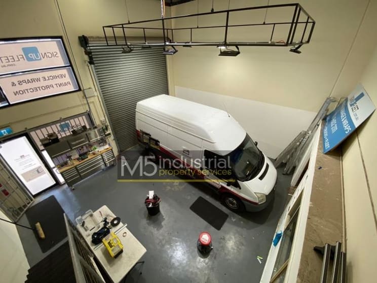 Click to view all images Unit 2/3 Kelso Crescent Moorebank NSW 2170 - Image 3