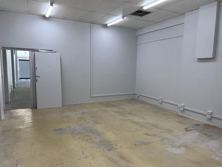 Click to view all images Unit 10/130 Victoria Street Bunbury WA 6230 - Image 2