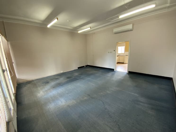 Click to view all images 46 Kurrajong Avenue Leeton NSW 2705 - Image 3