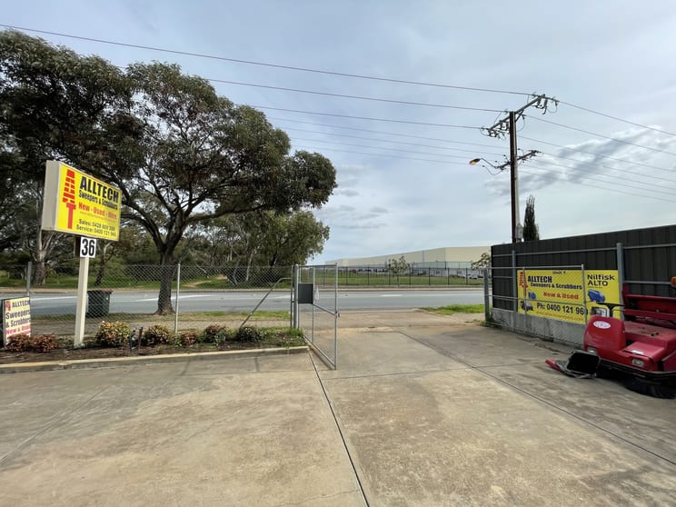 Click to view all images 34-36 Kesters Road Para Hills West SA 5096 - Image 3