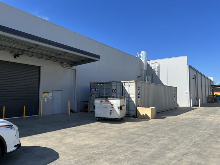 Click to view all images Unit 4/86 Bell Street Preston VIC 3072 - Image 3
