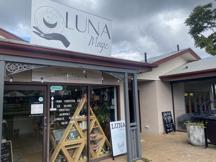 Click to view all images 140 Long Road Tamborine Mountain QLD 4272 - Image 2