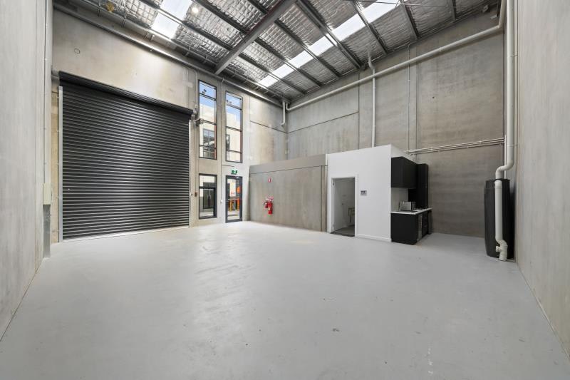 Click to view all images 21/8-14 Albert Street Preston VIC 3072 - Image 3