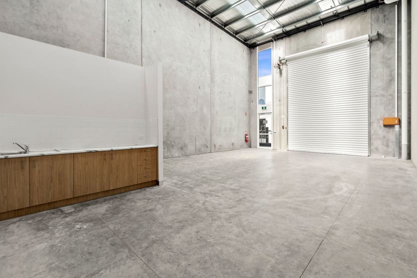 Click to view all images 16/11 Newcastle Street Newtown VIC 3220 - Image 3