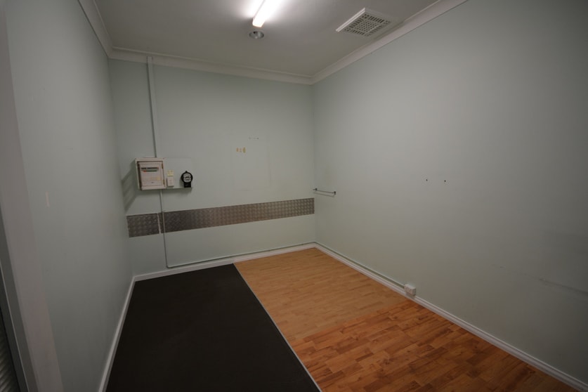Click to view all images 381 Grange Road Findon SA 5023 - Image 3