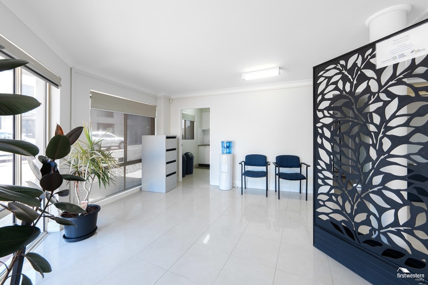 Click to view all images 1/2 Plaistow Street Joondalup WA 6027 - Image 3