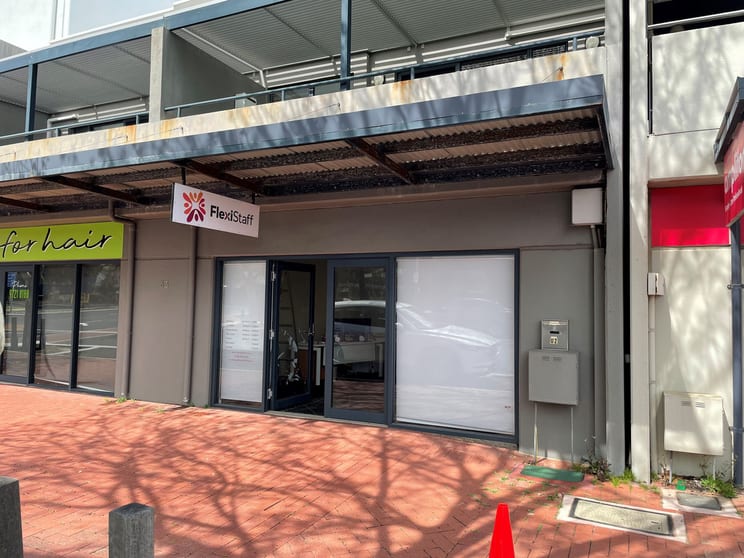 Click to view all images Unit 2/33 Carey Street Bunbury WA 6230 - Image 2