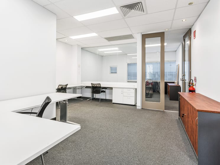 Click to view all images Part Unit 2/6-8 Herbert Street St Leonards NSW 2065 - Image 3