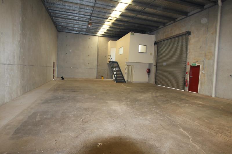 Click to view all images Unit 4/9 Moorlands Road Ingleburn NSW 2565 - Image 3
