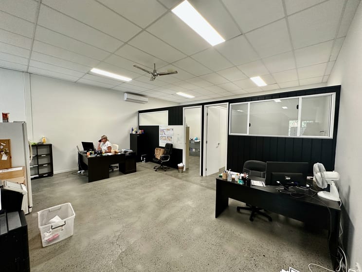 Click to view all images Suite 3/9 John Lund Drive Hope Island QLD 4212 - Image 3