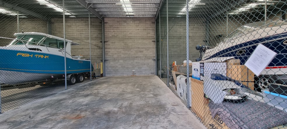 Click to view all images 3/5 Carlo Drive Cannonvale QLD 4802 - Image 2