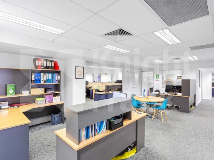 Click to view all images Level 1 Suite Q/44-52 William Street Rockhampton City QLD 4700 - Image 2