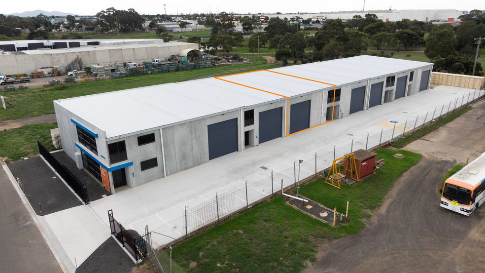Click to view all images 3/20-22 Saunders Street North Geelong VIC 3215 - Image 2