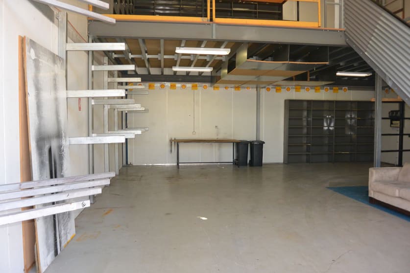Click to view all images 12e/1 - 3 Endeavour Rd Caringbah NSW 2229 - Image 2