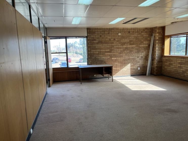 Click to view all images South Office/560 Byrnes Road Bomen NSW 2650 - Image 3