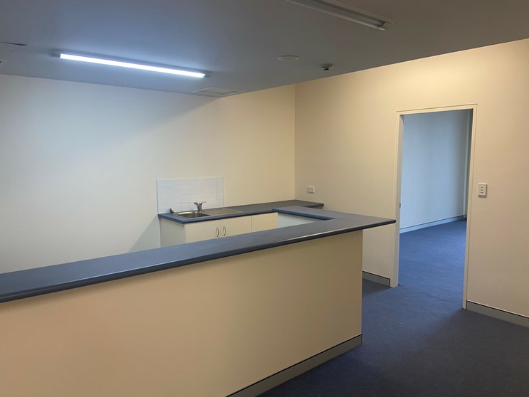 Click to view all images Suites 15 & 16/28 Kingsway Cronulla NSW 2230 - Image 2