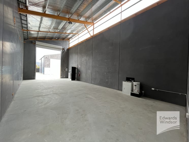 Click to view all images Unit 10/13 Cessna Way Cambridge TAS 7170 - Image 3
