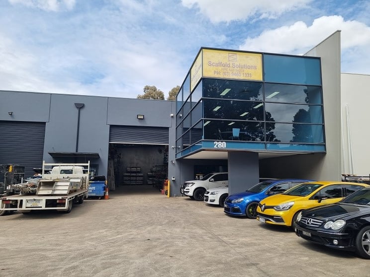 Click to view all images 280 Wolseley Place Thomastown VIC 3074 - Image 1
