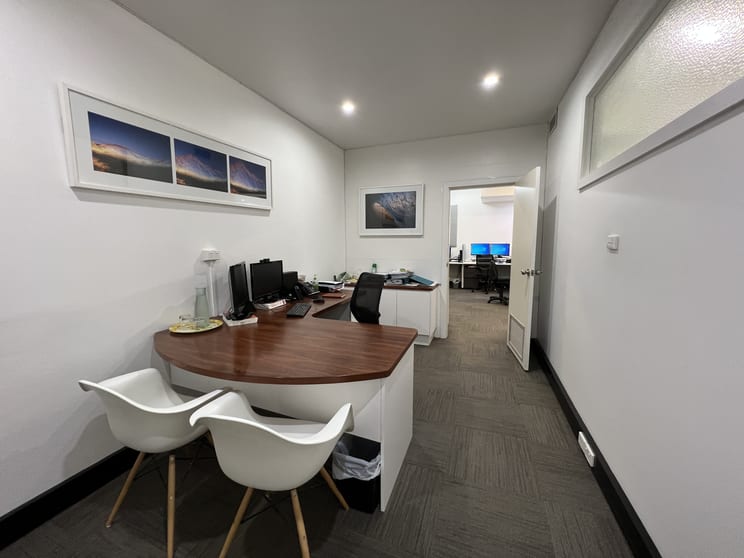 Click to view all images 10/17 Surf Road Cronulla NSW 2230 - Image 2