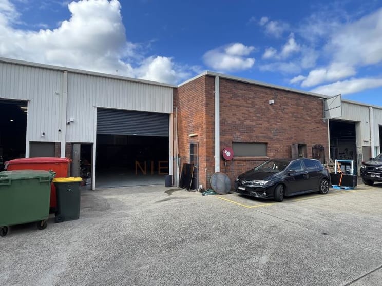 Click to view all images Unit D3/15-17 Garema Circuit Kingsgrove NSW 2208 - Image 1