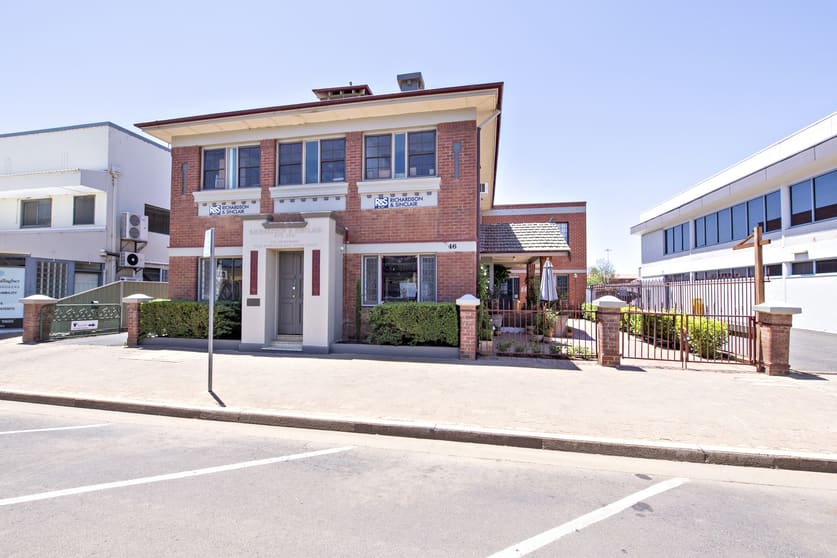 Click to view all images 2/46 Wingewarra Street Dubbo NSW 2830 - Image 2