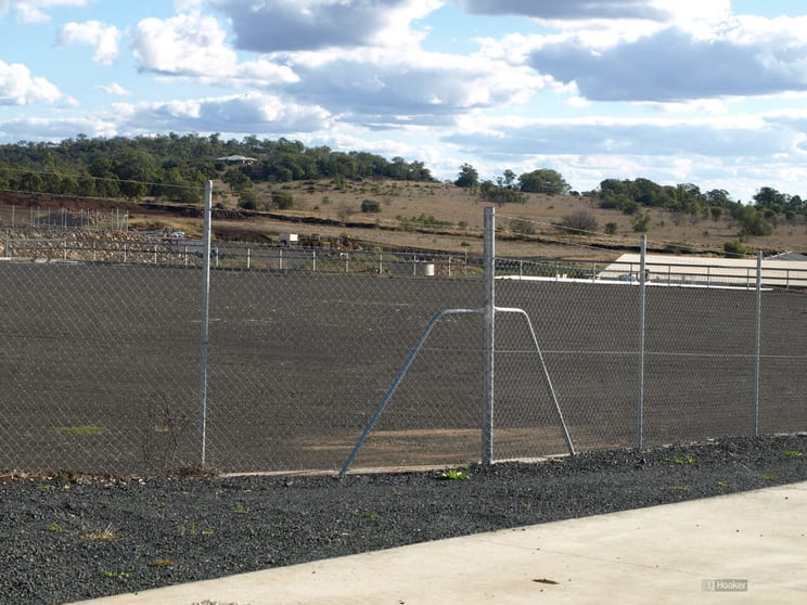 Click to view all images 1-3 Rielly Street Torrington QLD 4350 - Image 3