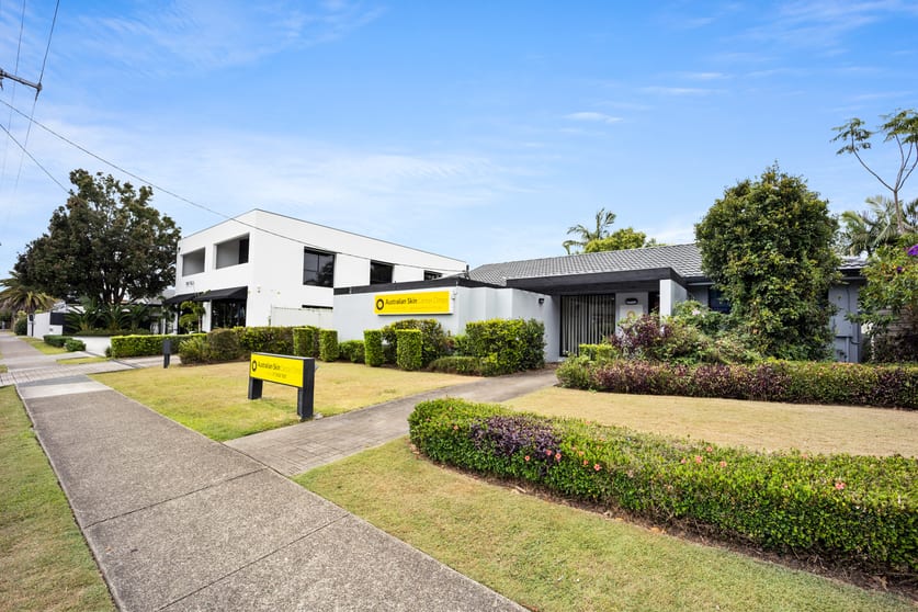 Click to view all images 58 Ashmore Road Bundall QLD 4217 - Image 3