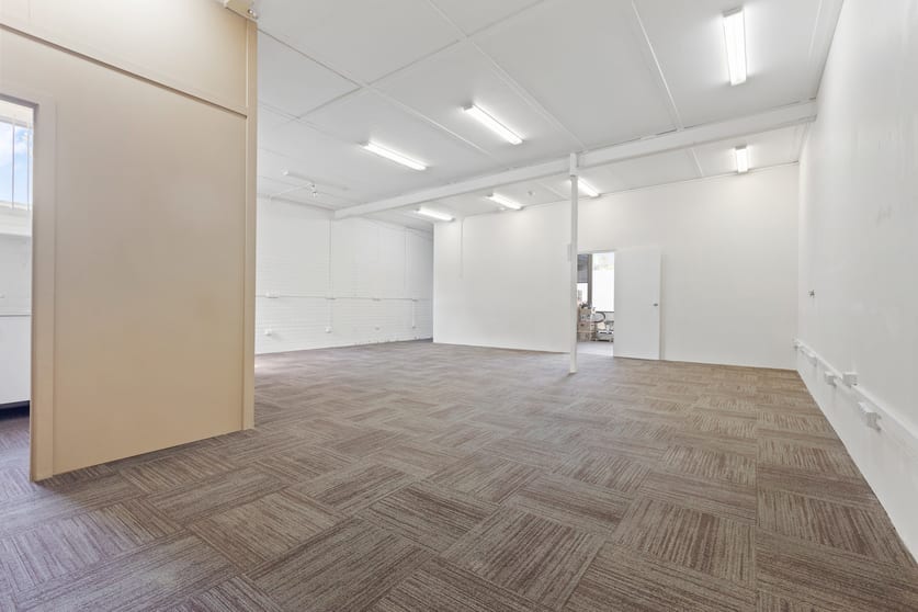 Click to view all images Shop 1/2 Trotters Lane Prospect TAS 7250 - Image 1