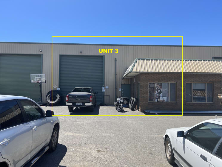 Click to view all images 3/3 Circuit Drive Hendon SA 5014 - Image 1