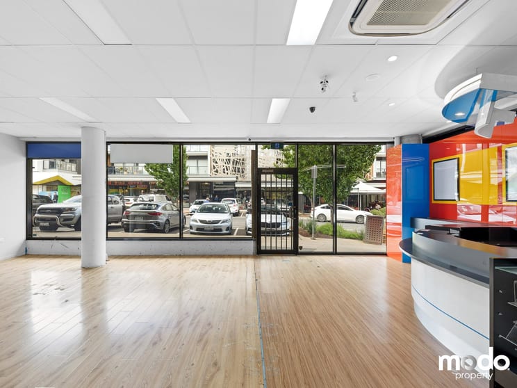 Click to view all images 7 Copernicus Crescent Bundoora VIC 3083 - Image 3