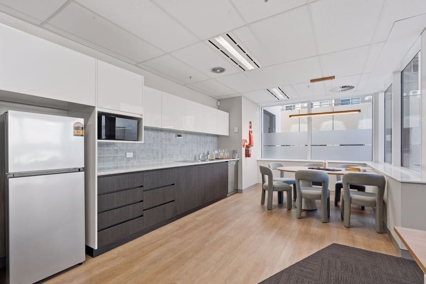 Click to view all images 14 Moore Street City ACT 2601 - Image 4