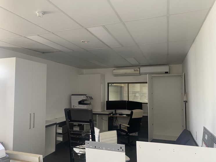Click to view all images Unit 4/8 Kerr Road Ingleburn NSW 2565 - Image 3