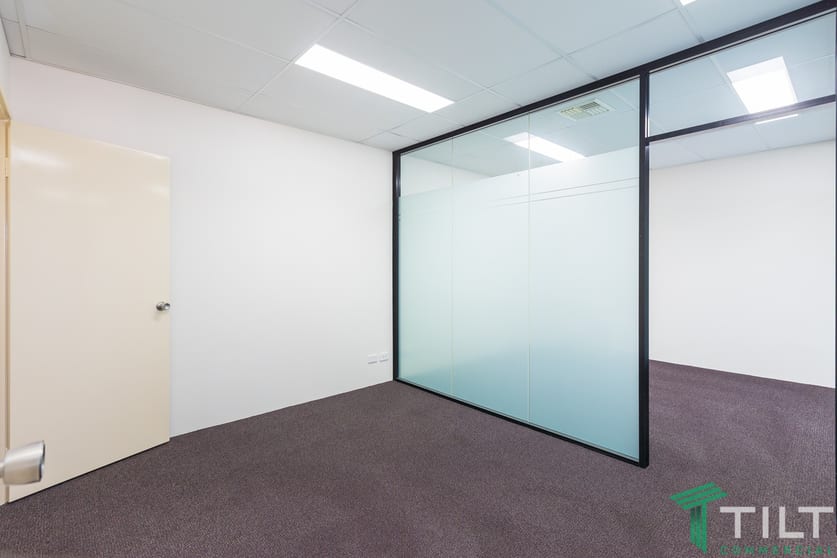 Click to view all images 5B/2 Mulgul Road Malaga WA 6090 - Image 3