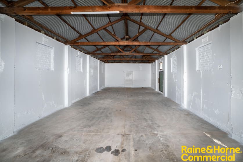 Click to view all images 13 George Street Wagga Wagga NSW 2650 - Image 3