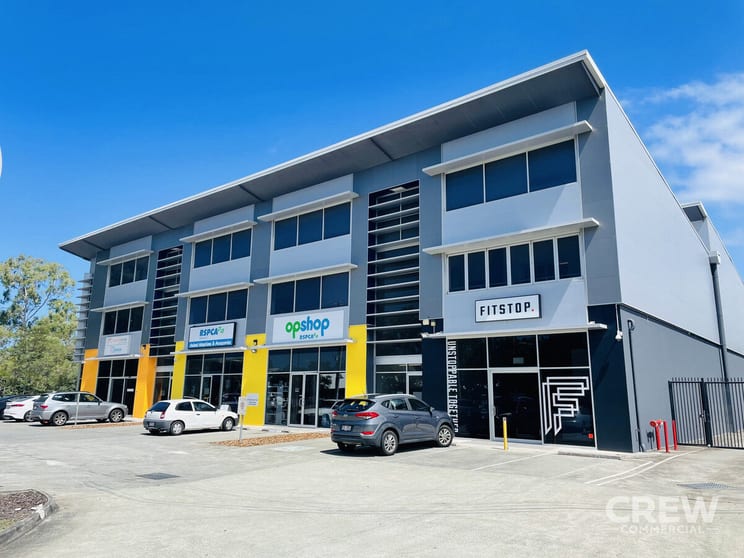 Click to view all images 1/118 Brisbane Road Labrador QLD 4215 - Image 2