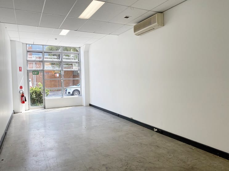 Click to view all images 60/20 Maddox Street Alexandria NSW 2015 - Image 2